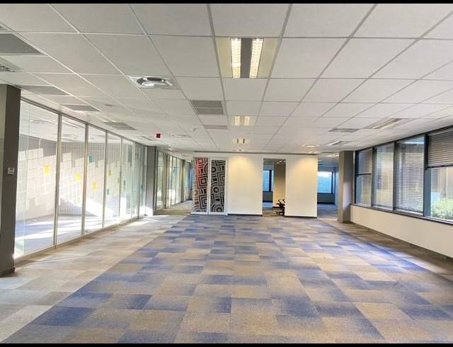 5,108M² OFFICE TO LET IN BRYANSTON